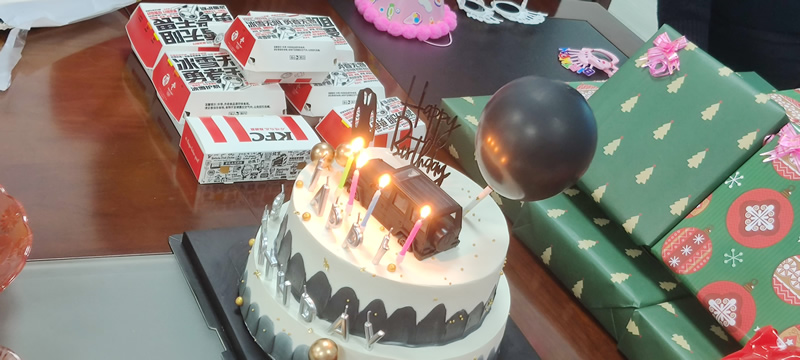 快樂(lè)齊分享,你我共成長(zhǎng)！華光天銳員工生日會(huì)